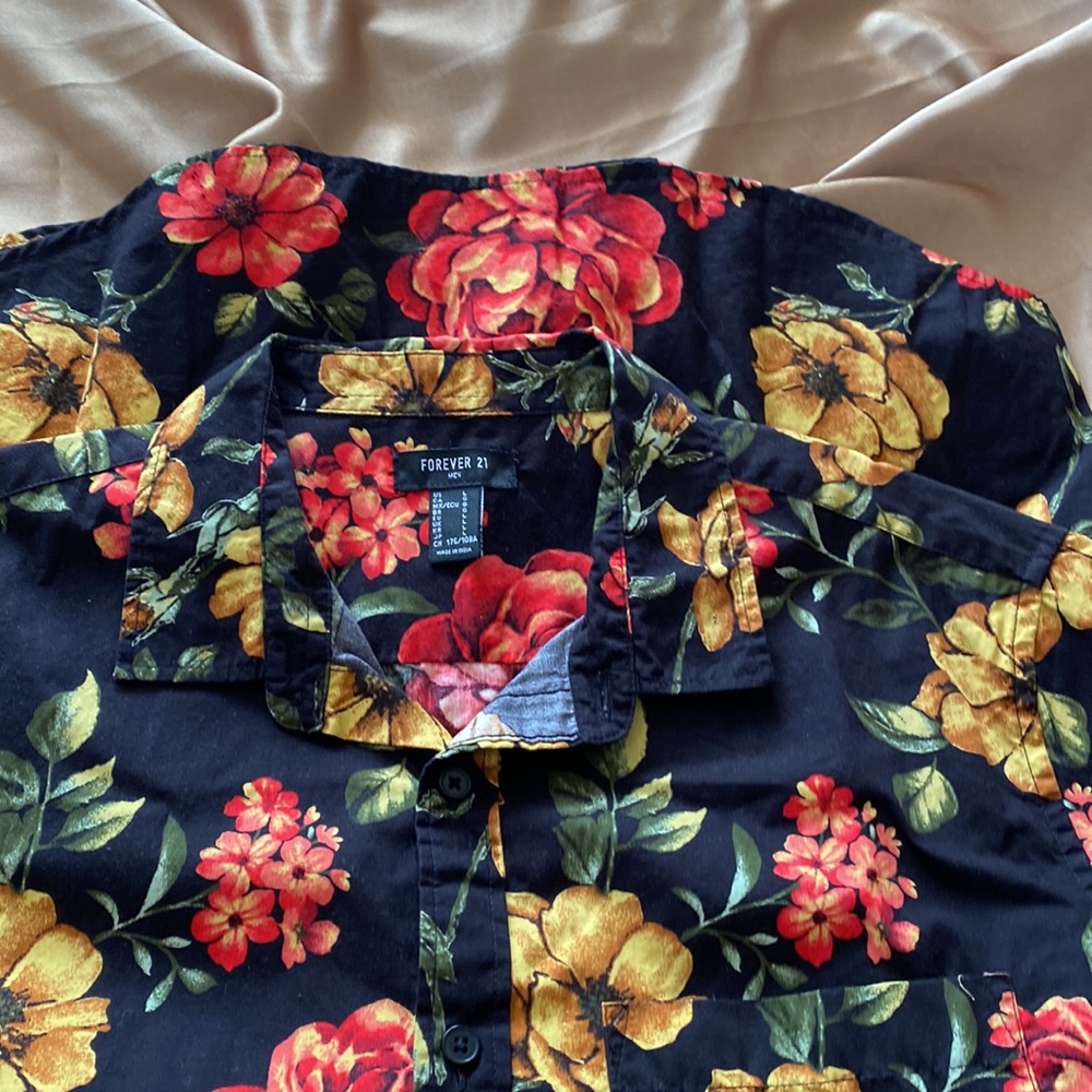 Shirt - Picture 2 of 4